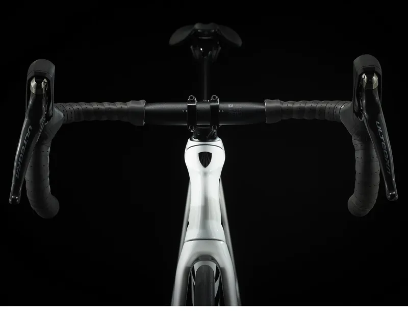 Trek Madone SL 6 Road Bike in White-4